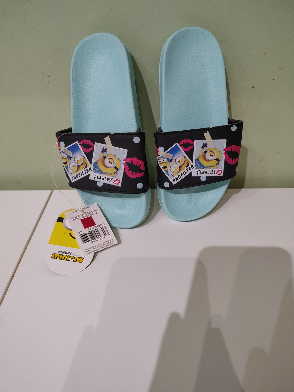 NWT Universal Studios Despicable Me Boys Toddler Size 12 Slides Pool Shoes